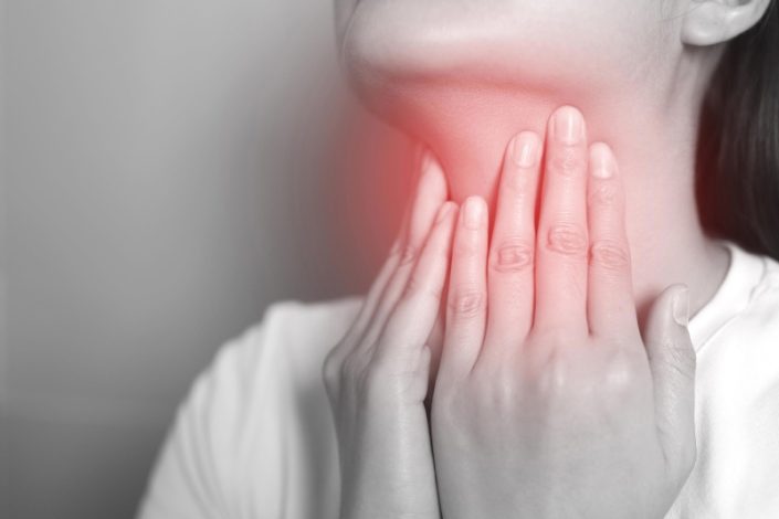 آیا گلو درد تیغی کرونا خطرناک است؟ بررسی علائم و پیشگیری